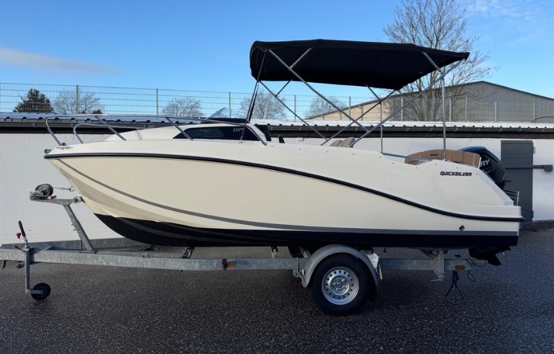 Quicksilver Activ 555 Cabin Modell 2018