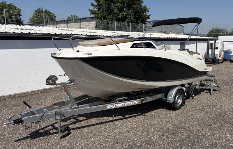 Quicksilver Activ 555 Cabin MY23