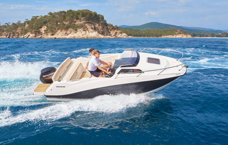 Quicksilver Activ 555 Cabin