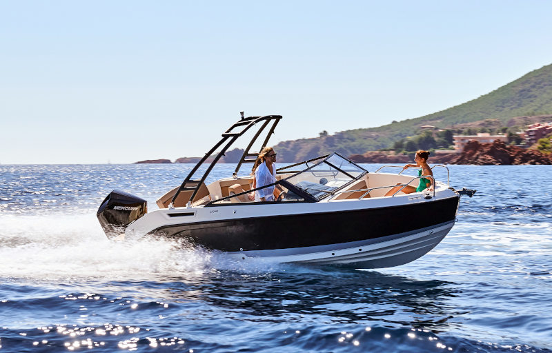 Quicksilver Activ 675 Bowrider