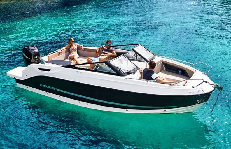 sie befinden sich hier motorboote
