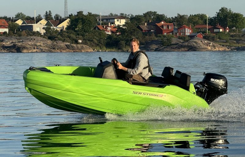 Seastorm Advantage 12